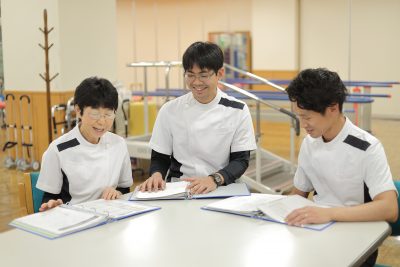 年次や年齢に関係なく誰もが意見を発信できる。それが当科の強みです。